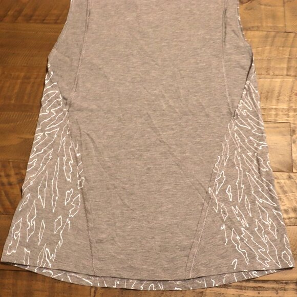 Lululemon | Gray White Muscle Hustle Tank Lightning Print - Picture 6 of 8